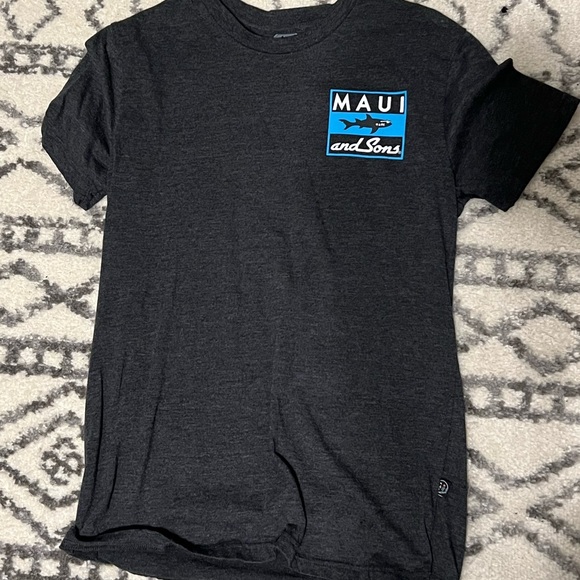Maui Graphic T-Shirt - Picture 1 of 2